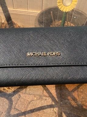 Michael Kors Jet Set Travel Large Trifold Leather Wallet - Black